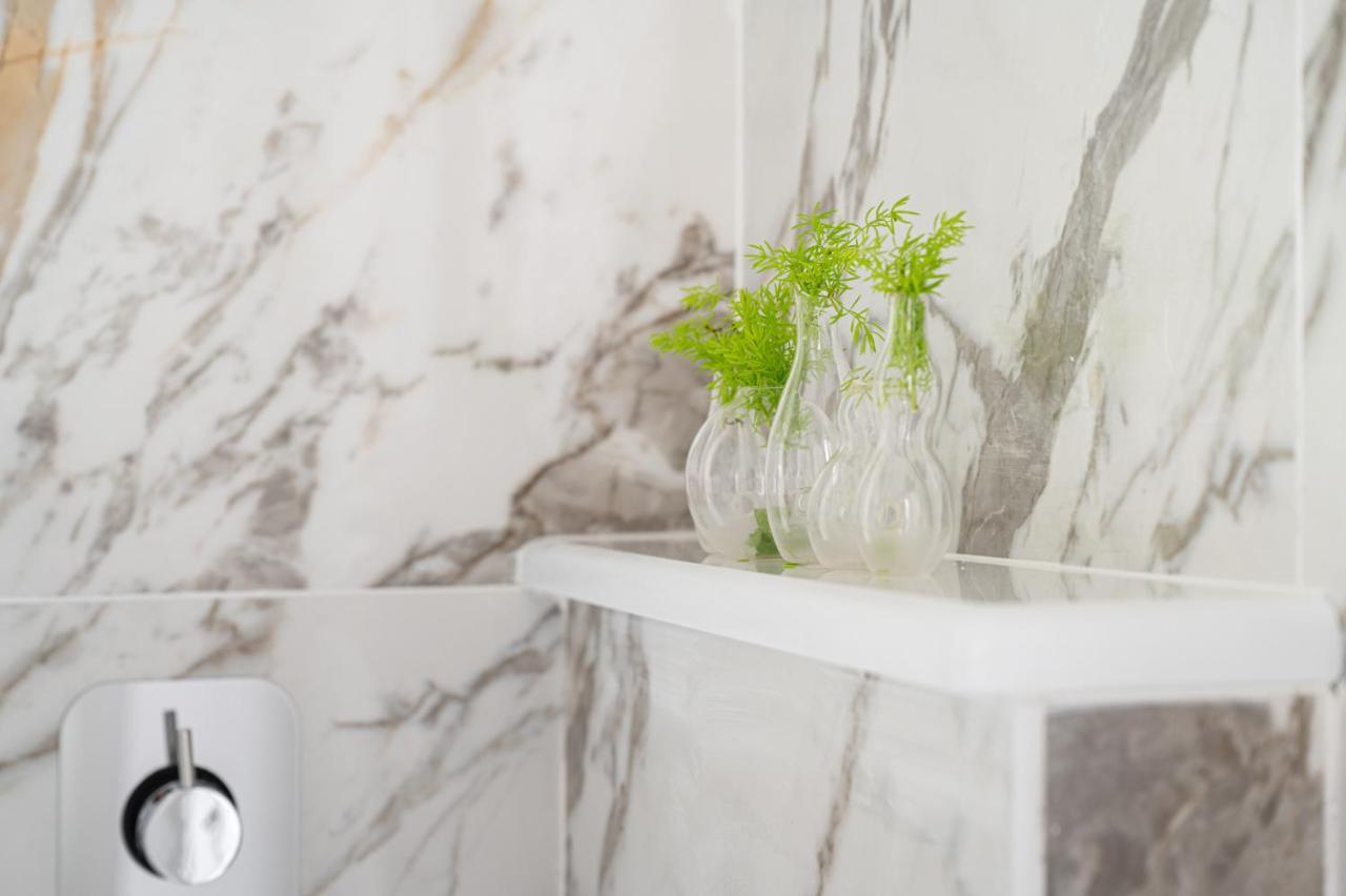 Appartamento Iflat Wood And Marble Riverfront